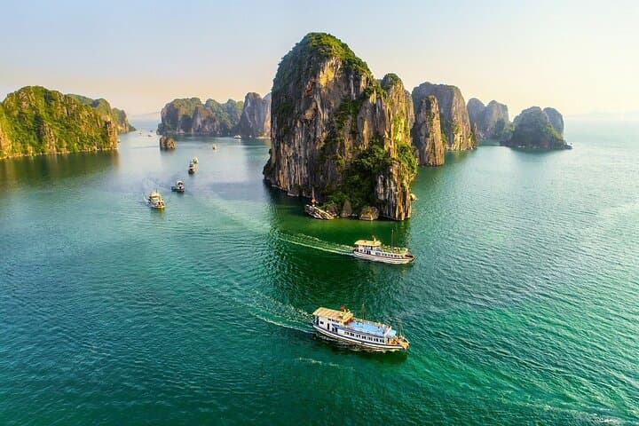 Lan Ha Bay 3-Day Retreat: Sunsets, Seafood & Silent Limestone Peaks photo 3