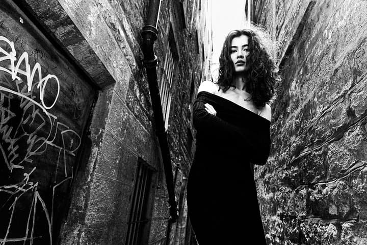 Edinburgh Royal Mile Private Photography Session: Timeless City Portraits photo 6