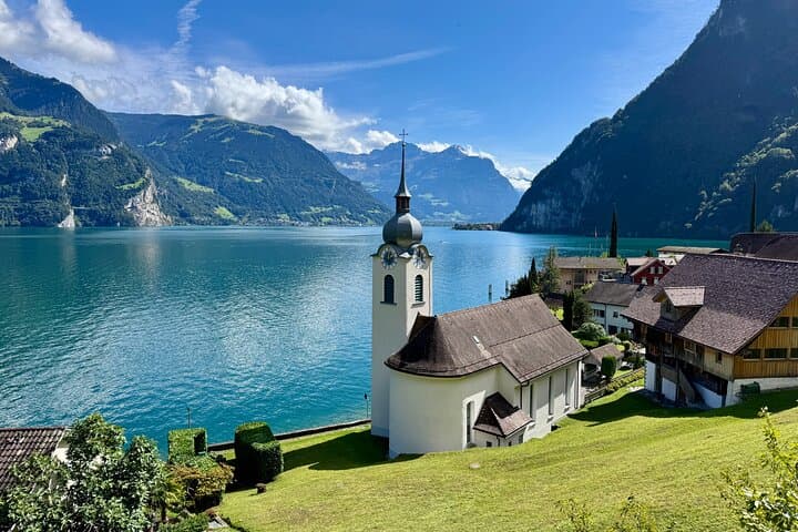 Private Swiss Alps Day Tour from Zurich — Klausenpass, Urnerboden & Raclette Picnic