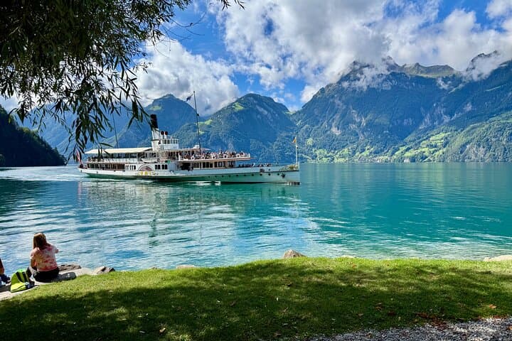Private Swiss Alps Day Tour from Zurich — Klausenpass, Urnerboden & Raclette Picnic photo 2