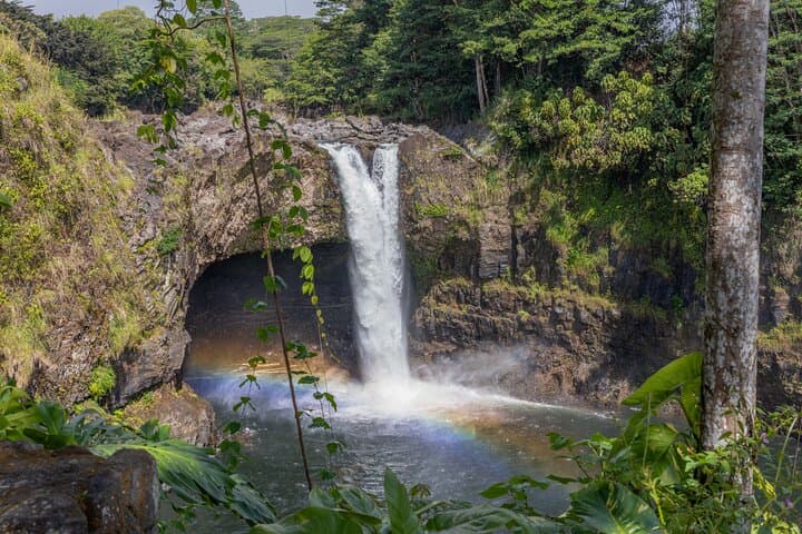 Explore Big Island’s Volcanoes and Waterfalls: A Private All-Inclusive Adventure photo 2