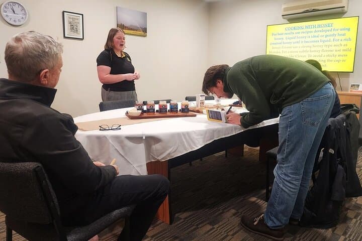 Hawkes Bay Local Producers Tour: Tastings and Figgery Lunch in Havelock North photo 3