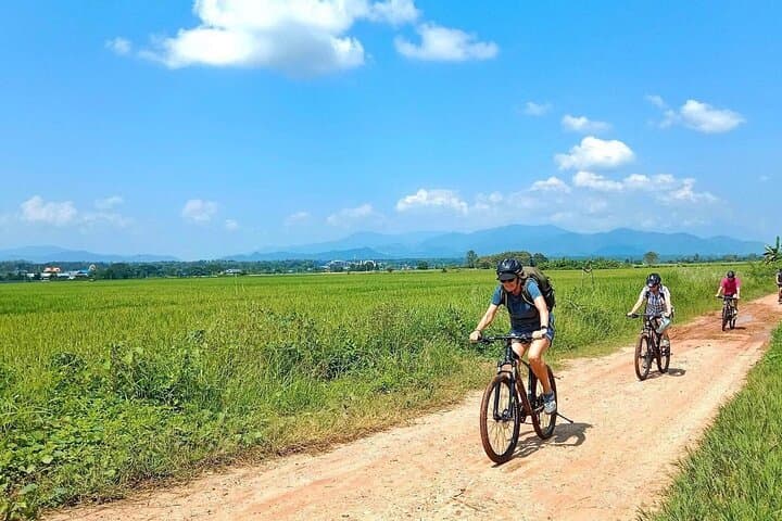 Chiang Mai Eagles Route Downhill Mountain Bike Adventure — Doi Suthep to Huay Tung Tao Lake
