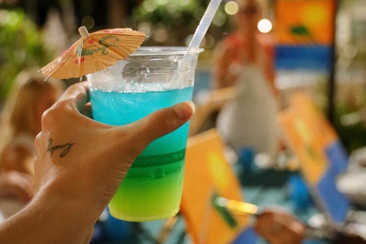 Kapolei Paint Paina: Hawaiian-Style Poolside Paint Party at Residence Inn photo 6