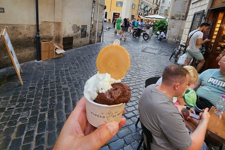 Rome by Electric Golf Cart: Semi-Private 3-Hour Iconic Landmarks Tour photo 2