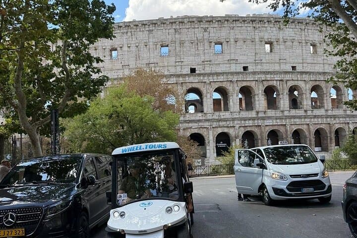 Rome by Electric Golf Cart: Semi-Private 3-Hour Iconic Landmarks Tour photo 5