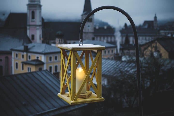 Berchtesgaden Private Christmas Market Walking Tour — Festive Alpine Stroll with Local Guide photo 2