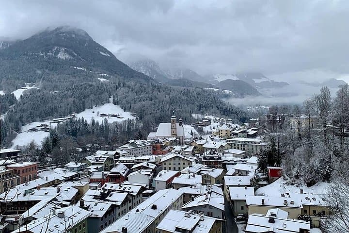 Berchtesgaden Private Christmas Market Walking Tour — Festive Alpine Stroll with Local Guide photo 4