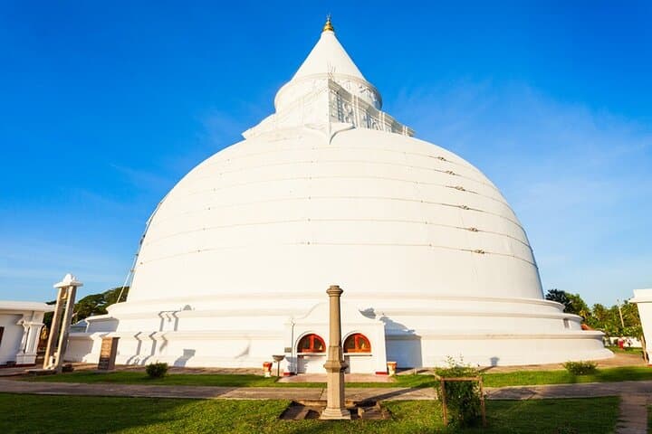 Tissamaharama Birding, Bats & Temple Tour from Hambantota Port photo 1