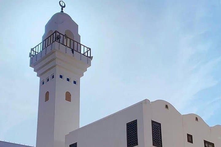 Full-Day Madinah City Tour: Mount Uhud, Seven Mosques & Historic Wells photo 1
