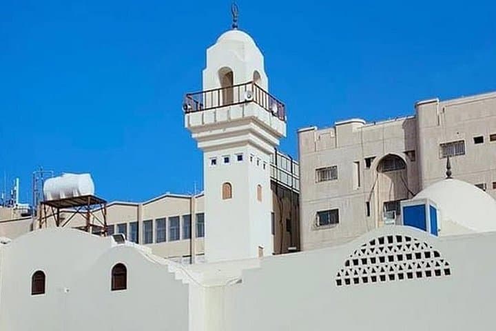Full-Day Madinah City Tour: Mount Uhud, Seven Mosques & Historic Wells photo 2
