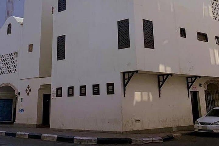 Full-Day Madinah City Tour: Mount Uhud, Seven Mosques & Historic Wells photo 3