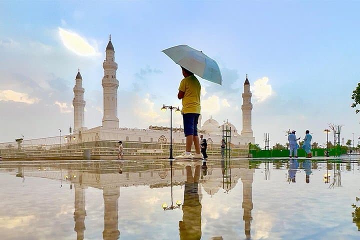 Full-Day Madinah City Tour: Mount Uhud, Seven Mosques & Historic Wells photo 4