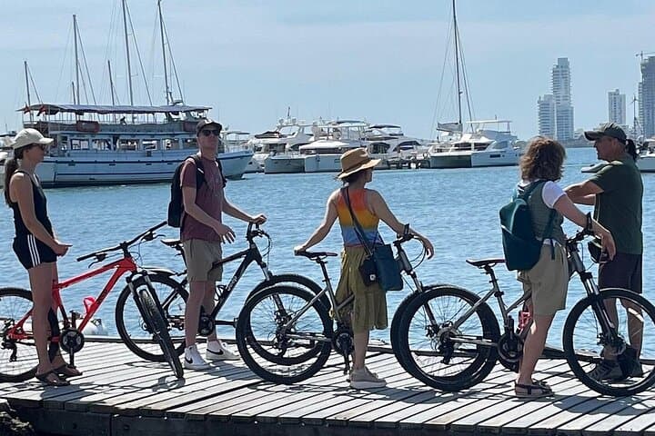 Sunset Bike Ride in Cartagena: Bay to Getsemaní Evening Tour