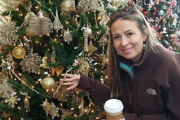 Holly Jolly Hunt: Williamsburg Holiday Scavenger Walk