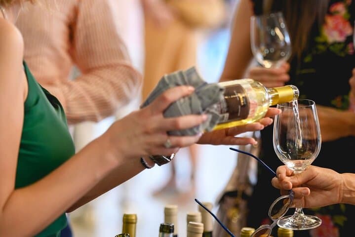 Winelands Tram & Estate Tasting: Stellenbosch to Franschhoek Luxury Day Tour