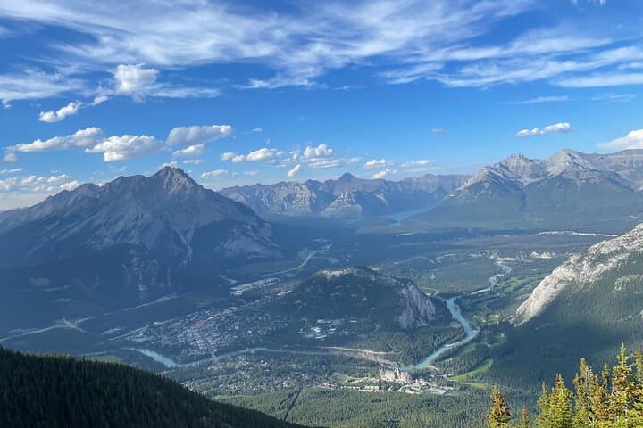 Skip-the-Line Lake Louise & Moraine Lake Day Tour from Calgary