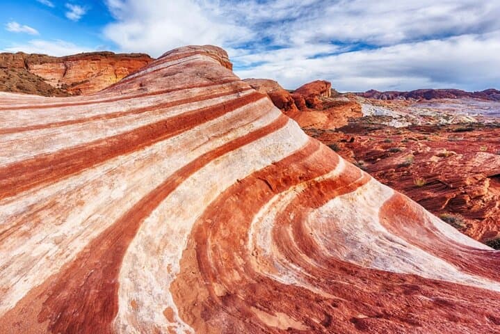 Valley of Fire Half-Day Hike: Explore Red Sandstone Canyons & Ancient Petroglyphs