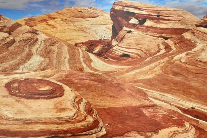 Valley of Fire Half-Day Hike: Explore Red Sandstone Canyons & Ancient Petroglyphs photo 3