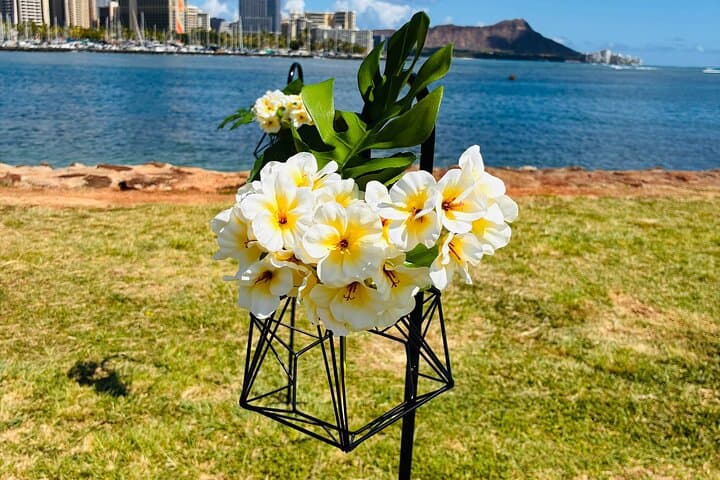 Magic Island Beach Wedding: All-Inclusive Aloha Ceremony in Waikiki
