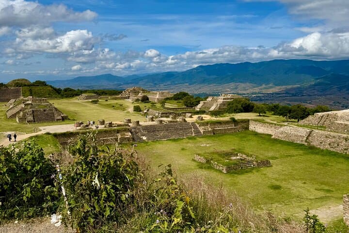 Private Half-Day Tour of Monte Albán: Guided Archaeological Visit from Oaxaca