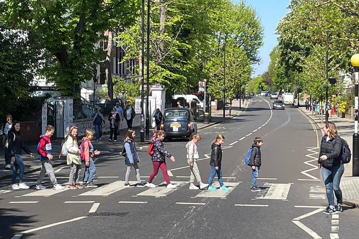 Rock and Roll Taxi Tour: London Icons & Abbey Road Highlights photo 5