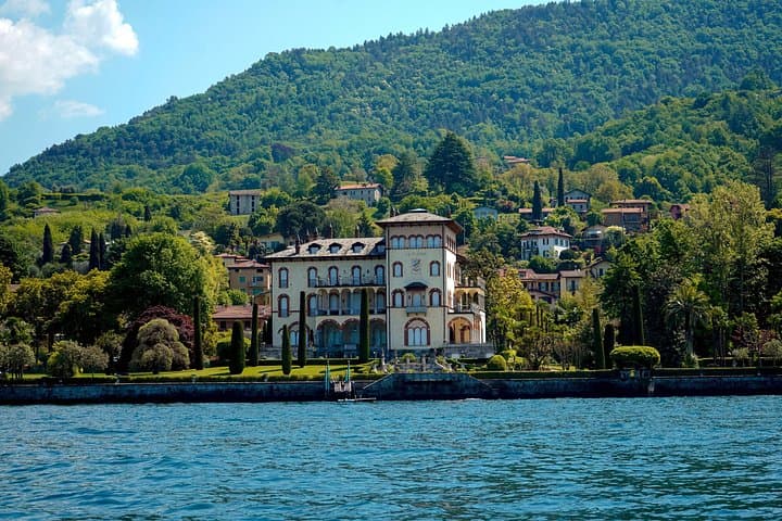 Private Lake Como Boat Tour: 3-Hour Cruise with Bellagio or Varenna Stop photo 3