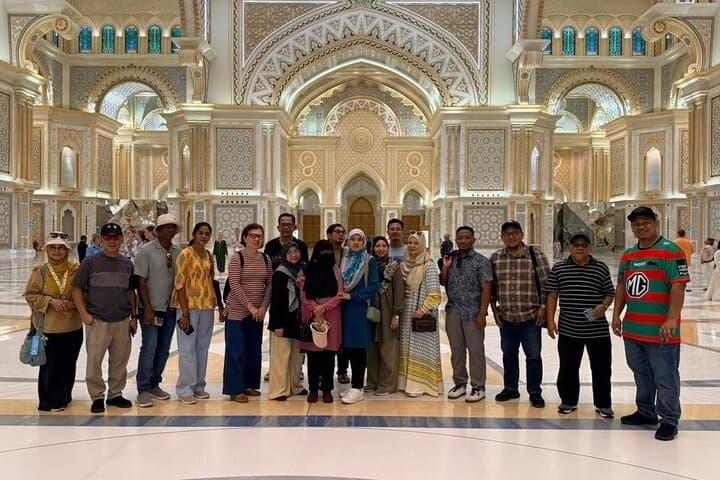 Dubai Private City Tour — Landmarks, Souks & Creek Heritage photo 4