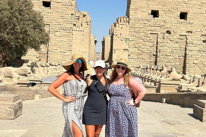 Luxor in a Day: Flight Tour from Cairo with Lunch