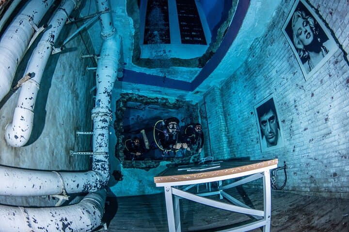 Deep Dive Dubai: Inside the World's Deepest Urban Dive Pool photo 5