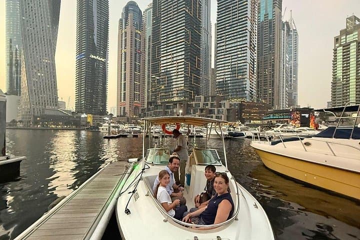 Dubai day tour from Ras Al Khaimah — shopping, skyline & Palm photo stops photo 4