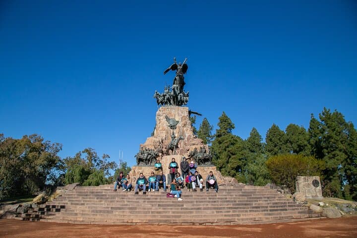 Discover Mendoza: Plaza Independencia, San Martín Park & Cerro de la Gloria City Tour
