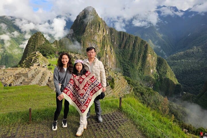 One-Day Inca Trail Trek to Machu Picchu and Sun Gate — Day Hike from Cusco photo 1