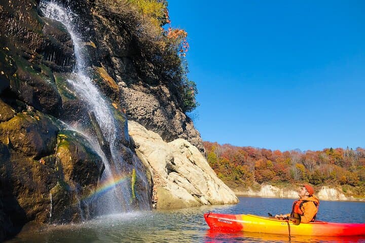 Lake Shirakawa Canoe Tour — Beginner-Friendly Guided Canoeing in Yamagata photo 3