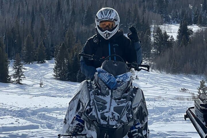 Private Beginner Snowmobile Backcountry Adventure in Steamboat Springs photo 4