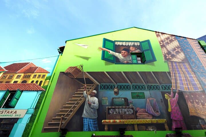 Kampong Glam Walking Tour: Sultan Mosque, Street Art & Local Snacks photo 5