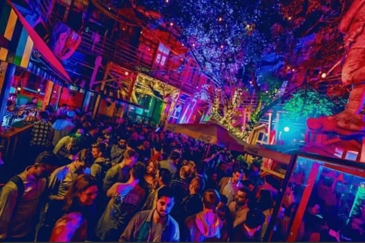 London Calling: Pub Crawl Through Historic Pubs, Shots and Live Music photo 3