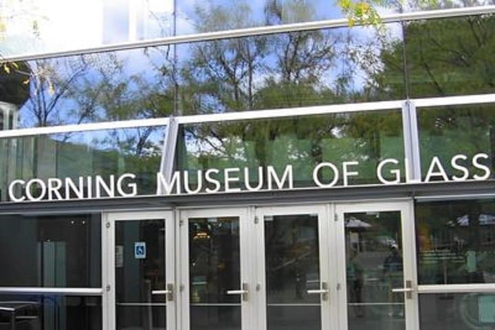 Niagara Falls to Washington DC Transfer with Corning Museum of Glass Stop — Scenic Cultural Route photo 1