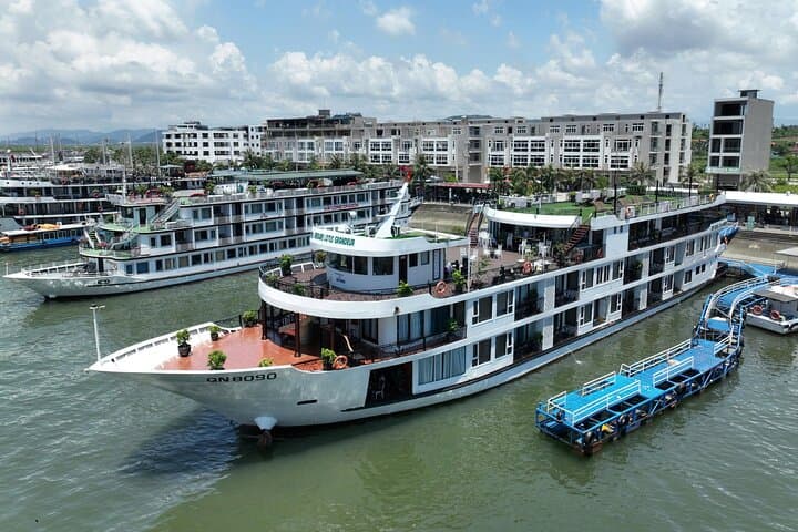 Verdure Lotus Grandeur: 2-Day Halong Bay Overnight Cruise Guide photo 1