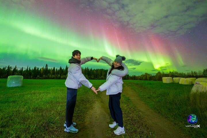 Rovaniemi Northern Lights Photography Tour — Small-Group Minivan Aurora Hunt