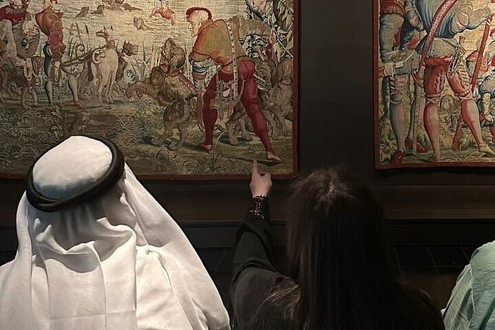 Private Abu Dhabi City Tour: Grand Mosque, Louvre & Corniche Highlights