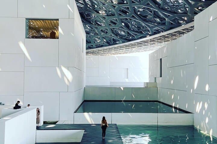 Private Abu Dhabi City Tour: Grand Mosque, Louvre & Corniche Highlights photo 2