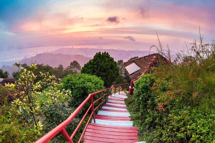 Penang Hill Fast Lane & George Town City Tour: Temples, Colonial Streets, Panoramic Views photo 6