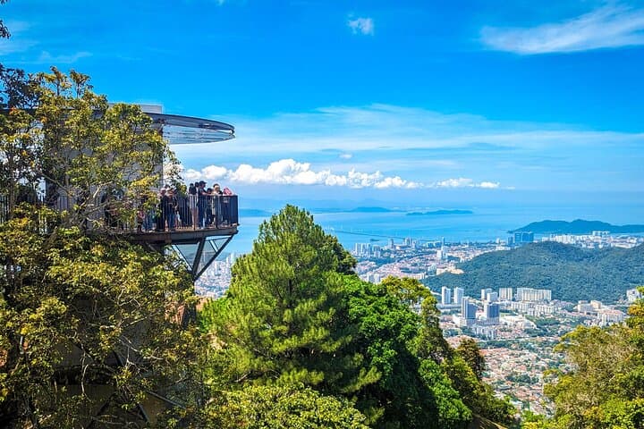 Penang Hill Fast Lane & George Town City Tour: Temples, Colonial Streets, Panoramic Views photo 3