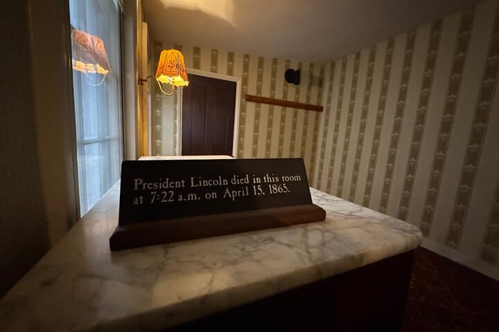 Walking Through History: DC Civil War & Lincoln Sites Semi-Private Tour