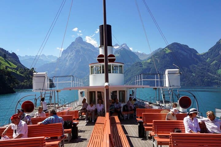 Ultimate Lucerne: Guided Old Town Walk and Lake Lucerne Cruise