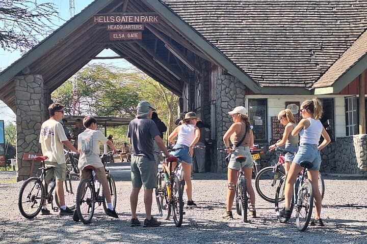Hell's Gate and Lake Naivasha Full-Day Tour from Nairobi: Bike, Boat & Gorge Hike