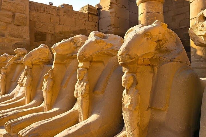 Hurghada to Luxor Day Trip: Valley of the Kings & Karnak Small-Group Experience photo 4