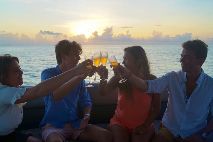 Private Sunset Bar Boat in Bora Bora — Champagne Cruise on a Luxury Pontoon
