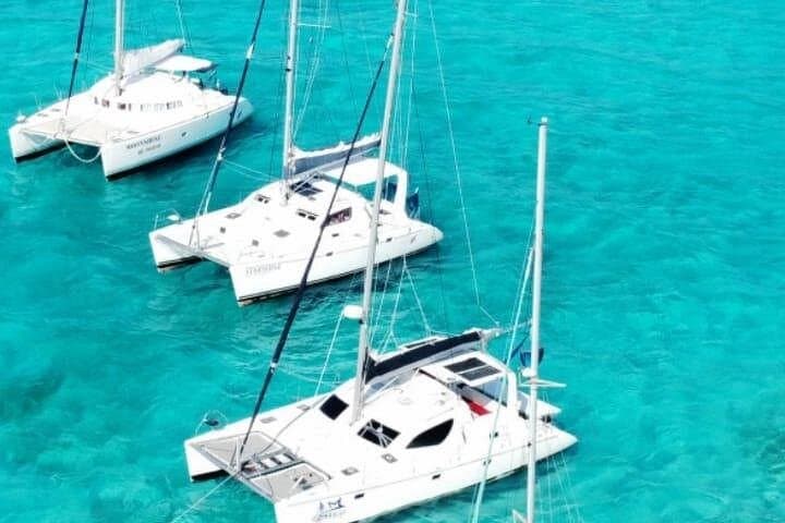 Sail and Snorkel to Isla Mujeres: Catamaran Day Trip from Cancún photo 2